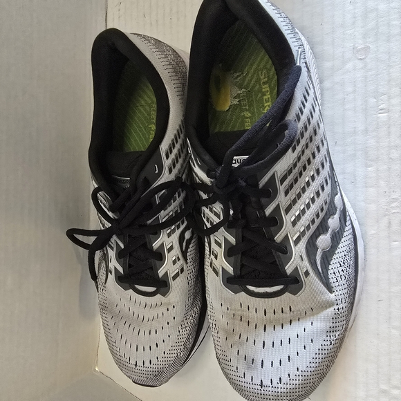 Saucony Men Ride 13 Gray and Black Athletic‎ Shoes. Used main image 8